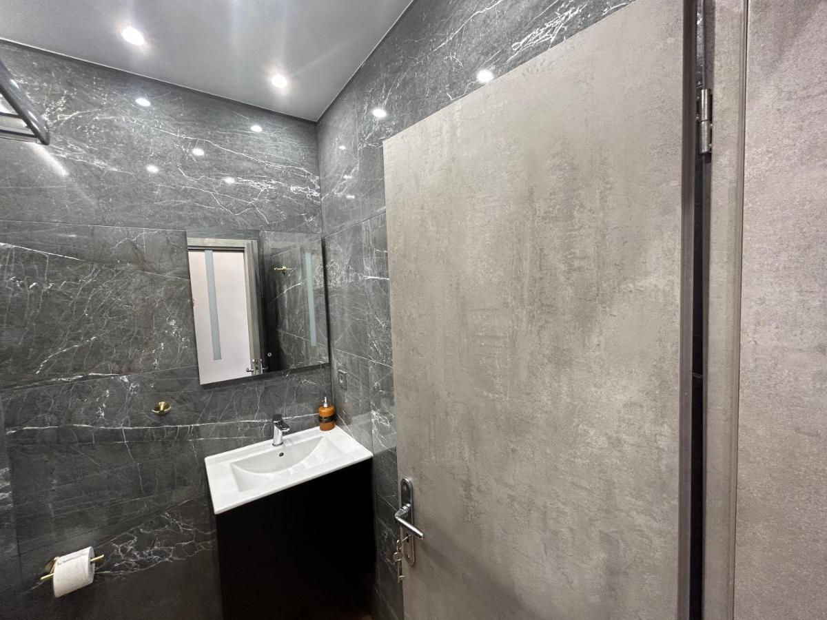 Port Twins Suites No1 Pireus Zewnętrze zdjęcie