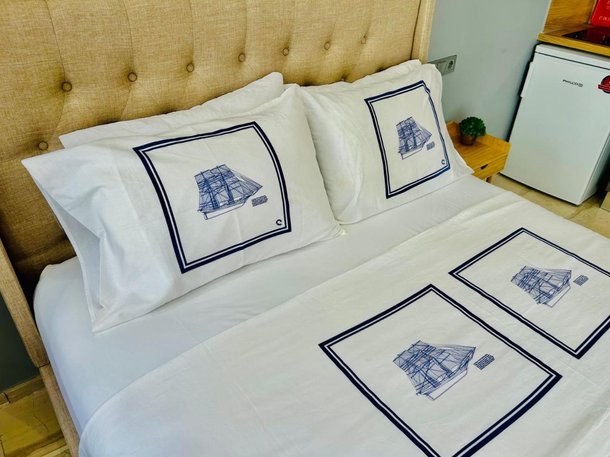 Port Twins Suites No1 Pireus Zewnętrze zdjęcie